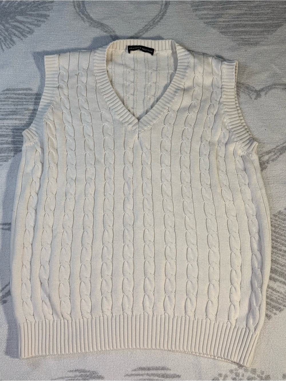 Brandy Melville White Cable Knit V-Neck Sweater Vest